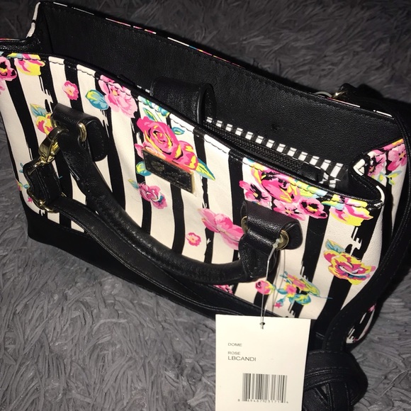 Betset Luv Purse - Picture 3 of 5